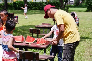 消暑止渴西瓜提供：高雄台南最優質親子夏令營（熊麻吉活動團隊）